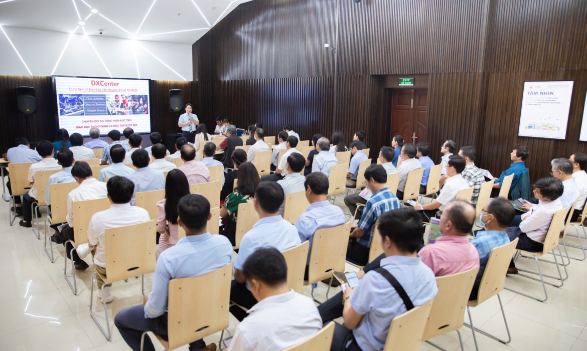 DXCenter phối hợp tổ chức hội thảo tập huấn “Chuyển đổi số trong giáo dục và Giáo dục STEM của tỉnh Quảng Ngãi”