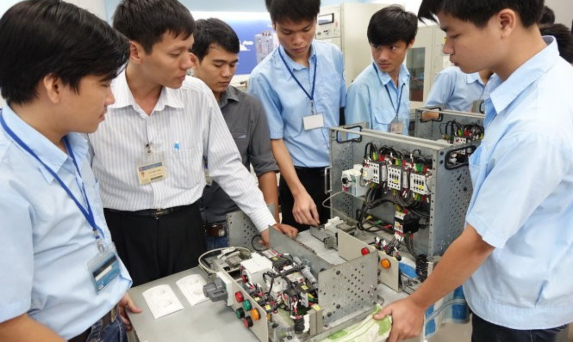 Đưa AI trở thành môn bắt buộc: Đòn bẩy quan trọng của giáo dục đại học Việt Nam